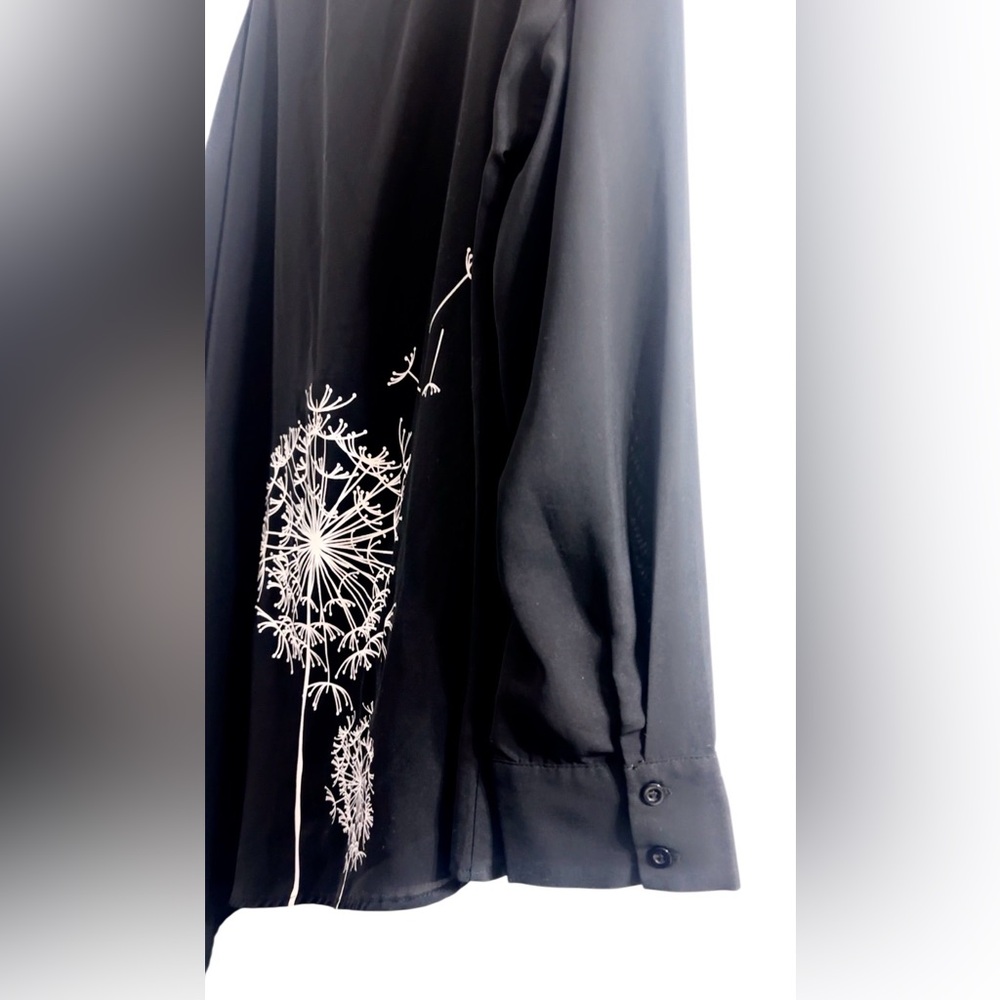 Black asymmetrical long sleeve tunic, featuring a white dandelion graphic print - Picture 4 of 6